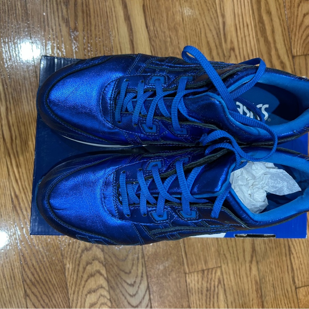 Asics Women’s Shiny Blue Sneakers - great condition!